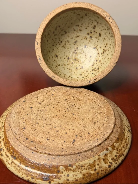 Signed Handmade Stoneware Speckled Covered Dome Butter Dish - Picture 3 of 6